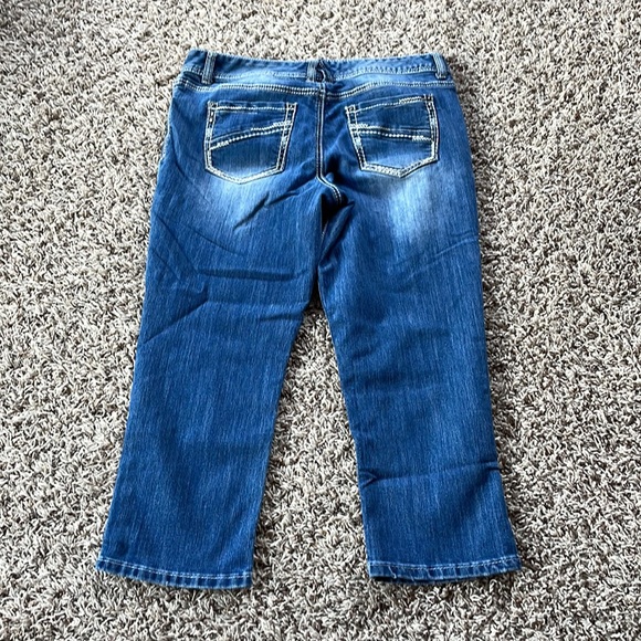 Women’s Maurices Jean Capris, Size 11/12 - Picture 2 of 7